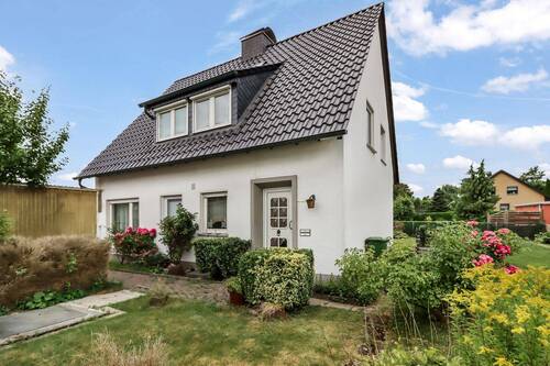 Bild 1 - Freistehendes Ein- Zweifamilienhaus mit großem Garten in ruhiger Sackgassenlage