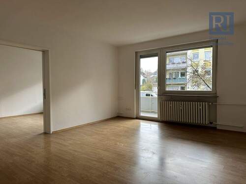 Wohnzimmer - 3 Zimmer Etagenwohnung zur Miete in Würzburg