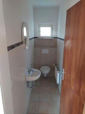 Gäste WC Bäder baugleich EG/OG - 