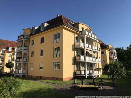 Gartenansicht - 2 Zimmer mit Balkon Niedersedlitz - 