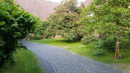 Bild 3 - 8 Zimmer Mehrfamilienhaus, Wohnhaus in Heinade