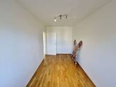 Zimmer 2 - 