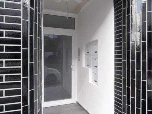 Hauseingang - 3 Zimmer Etagenwohnung zur Miete in Köln