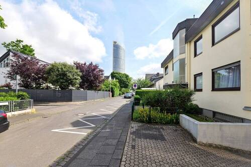 Blick gen Posttower - 