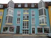 Hausansicht - 3-Raumwohnung mit Balkon für clevere Eigennutzer