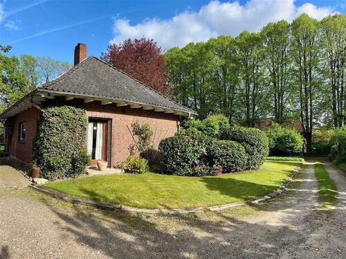 Hausansicht Auffahrt - 