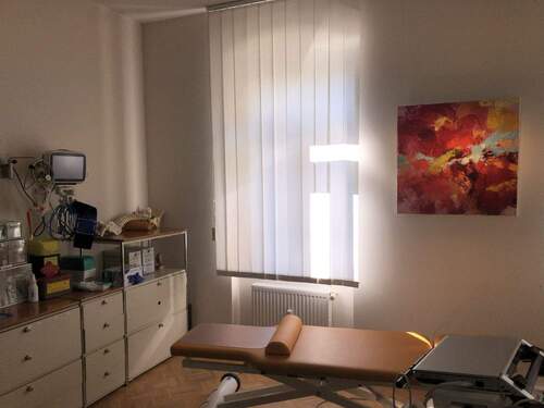 Behandlungszimmer.jpg - 