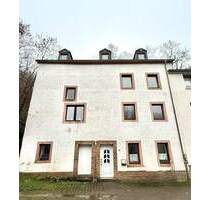 Zweifamilienhaus mit Potential | DG ausbaufähig zur 3. Wohneinheit | Neuerburg | Eifel