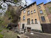 Rückseite Objekt - 1 Zimmer Mehrfamilienhaus, Wohnhaus zum Kaufen in Plauen