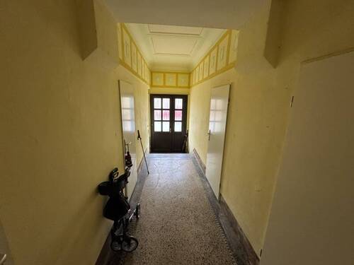Hauseingang - 1 Zimmer Mehrfamilienhaus, Wohnhaus in Plauen