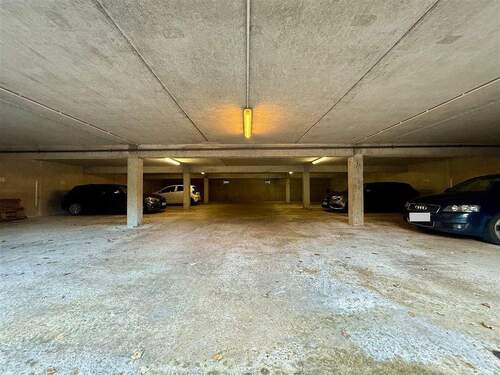 Tiefgarage - 2 Zimmer Etagenwohnung in Kiel