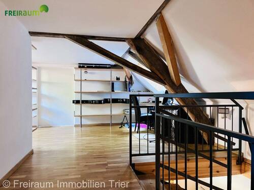 Aufgang/ Galerie Obergeschoss - 