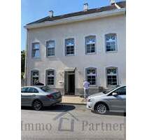 Viel Raum für Generationen - Familienfreundliches Wohnhaus in guter Lage mit Entwicklungsmöglichkeiten - Düsseldorf / Hassels