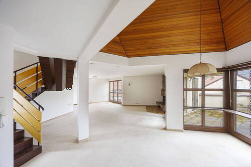 Wohnbereich - 9 Zimmer Büro zum Kaufen in Gerlingen