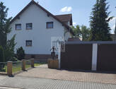 Haus vorne - 6 Zimmer Mehrfamilienhaus, Wohnhaus zum Kaufen in Schipkau / Meuro
