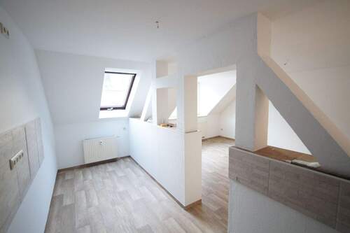 Küche mit Wohnbereich - 4 Zimmer Etagenwohnung in Annaberg-Buchholz