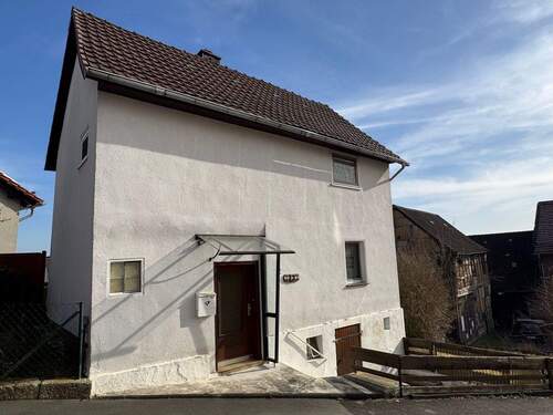 Aussenansicht - Modernisiertes Einfamilienhaus mit Garten in Edermünde