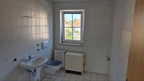 Bad - 2 Zimmer Etagenwohnung in Weida