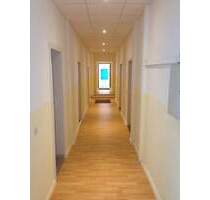 Full-Service-Büroplatz, frisch renoviert + möbliert - Zossen