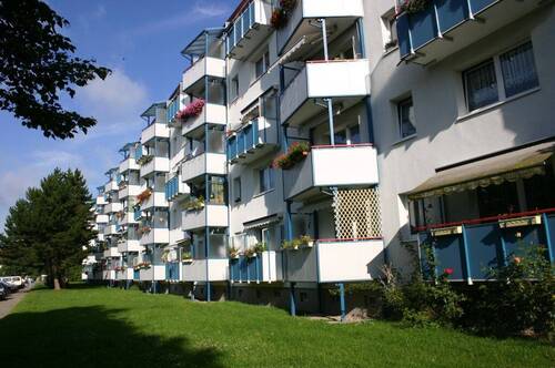 Rahlstedter Str. 17-26 Rückansicht.jpg - 3 Zimmer Etagenwohnung zur Miete in Schwerin
