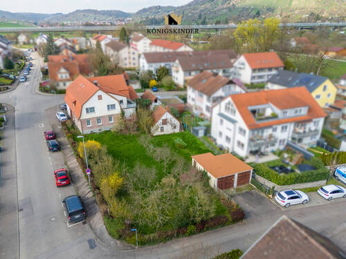 Aussenansicht - Ca. 1.491 Qm großes Baugrundstück mit charmantem 2-Familienhaus mit Scheune und Nebengebäuden