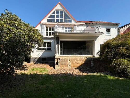 Rückansicht - 7 Zimmer Doppelhaushälfte zum Kaufen in Bad Homburg v.d.H.