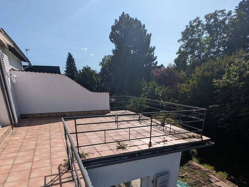Terasse 1.OG mit Gartenblick - Doppelhaushälfte mit 195,00 m² in Bad Homburg v.d.H. zum Kaufen