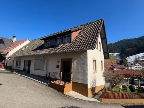 Aussen Seite.jpg - 9 Zimmer Mehrfamilienhaus, Wohnhaus zum Kaufen in Malsburg-Marzell