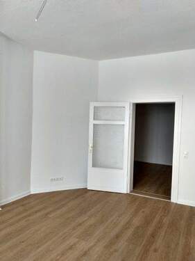 Raum 1 Wohnen - Etagenwohnung mit 90,20 m&sup2; in Braunschweig zur Miete