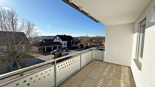 Balkon - 3 Zimmer Etagenwohnung zum Kaufen in Hohenstein / Bernloch