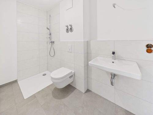 Badezimmer - Etagenwohnung mit 51,00 m&sup2; in Öhringen zur Miete