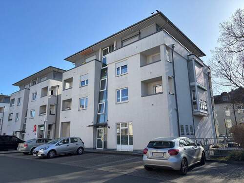 Nordost-Ansicht - Attraktive 4-Zimmer-Wohnung mit 2 Balkonen & TG in Laubegast - ideal für Eigennutzer oder Anleger