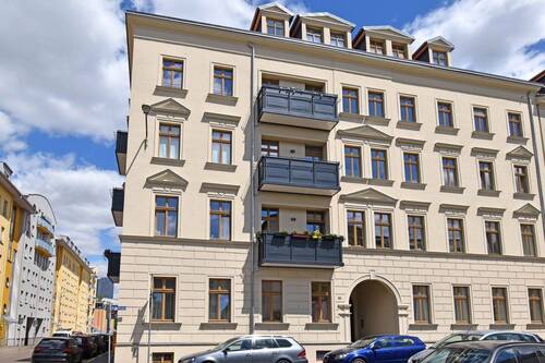 Gebäudeansicht - 4 Zimmer Etagenwohnung zum Kaufen in Leipzig