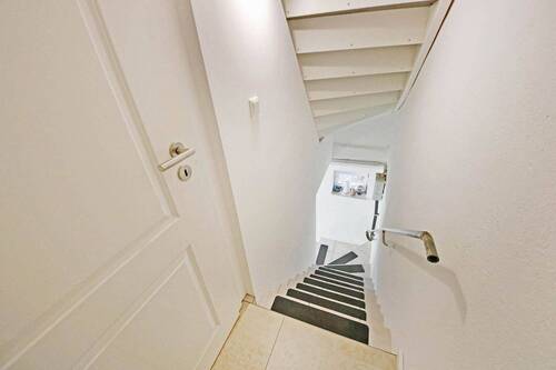 Treppe in den Keller - 