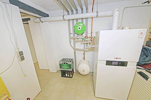 Heizungsanlage im Keller - 