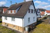 Objektbild - Familienfreundlich . großes Grundstück ... und viel Platz für individuelle Gestaltung