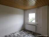 DG_03-Wohnzimmer2.JPG - 3 Zimmer Etagenwohnung zur Miete in Morshausen