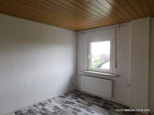 DG_03-Wohnzimmer2.JPG - 3 Zimmer Etagenwohnung zur Miete in Morshausen