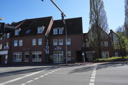 Außenansicht - renovierte, bezugsfreie 3-Zimmer-Wohnung in der Innenstadt mit Fahrstuhl!