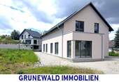 Ansicht - Genug Platz für alle Generationen – gemeinsam und doch individuell wohnen im Doppelhaus.