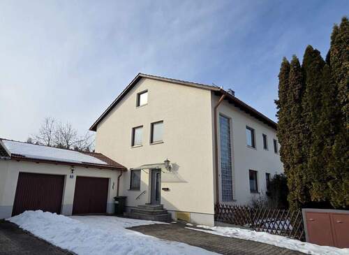 Straßenansicht - Mehrfamilienhaus, Wohnhaus mit 194,00 m&sup2; in Bodenwöhr zum Kaufen