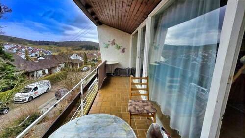 Balkon - Einfamilienhaus mit 250,00 m&sup2; in Ostelsheim zum Kaufen