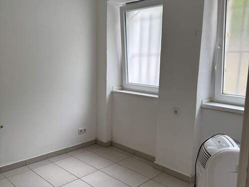 Hinterer Raum mit Trockenbauwänden - 