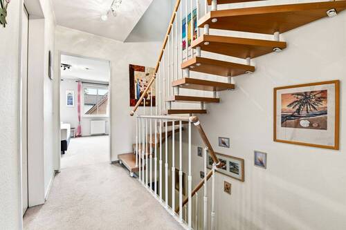 Treppe zu Spitzboden - 