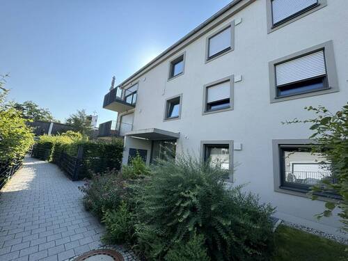 Eingang - 3 Zimmer Etagenwohnung zur Miete in Kirchheim bei München