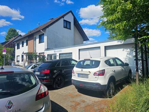 Betriebsgeäude - Mehrfamilienhaus, Wohnhaus in Solingen zum Kaufen