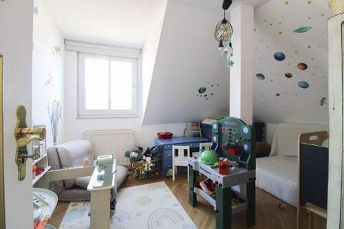 Kinderzimmer - Etagenwohnung mit 83,20 m² in Bad Homburg vor der Höhe zum Kaufen