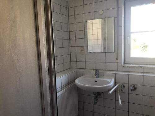 Dusche miit Fenster.jpg - 