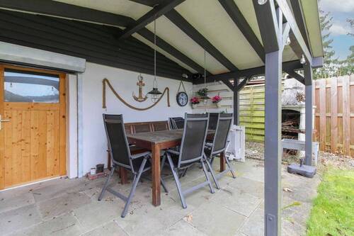 Überdachte Terrasse - 6 Zimmer Doppelhaushälfte in Hamburg