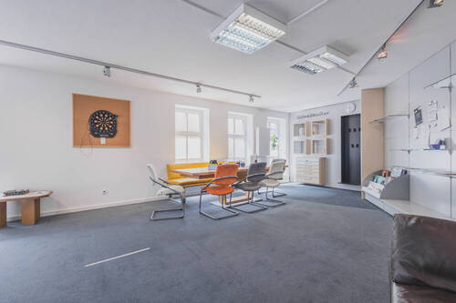 Showroom - 